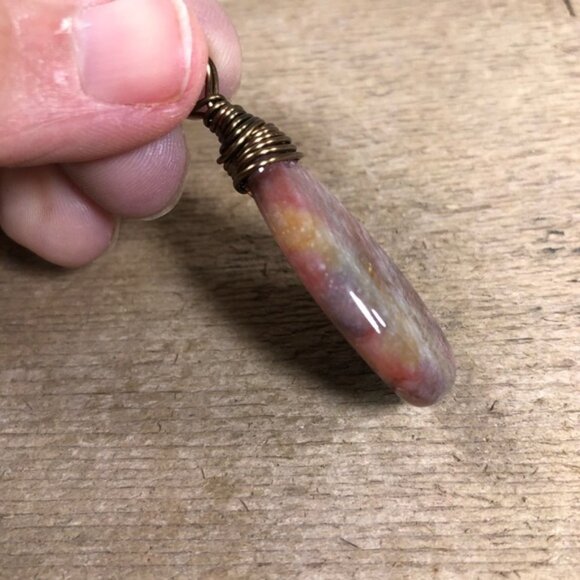 Purple Agate Tear Drop Necklace Pendant - Picture 3 of 4